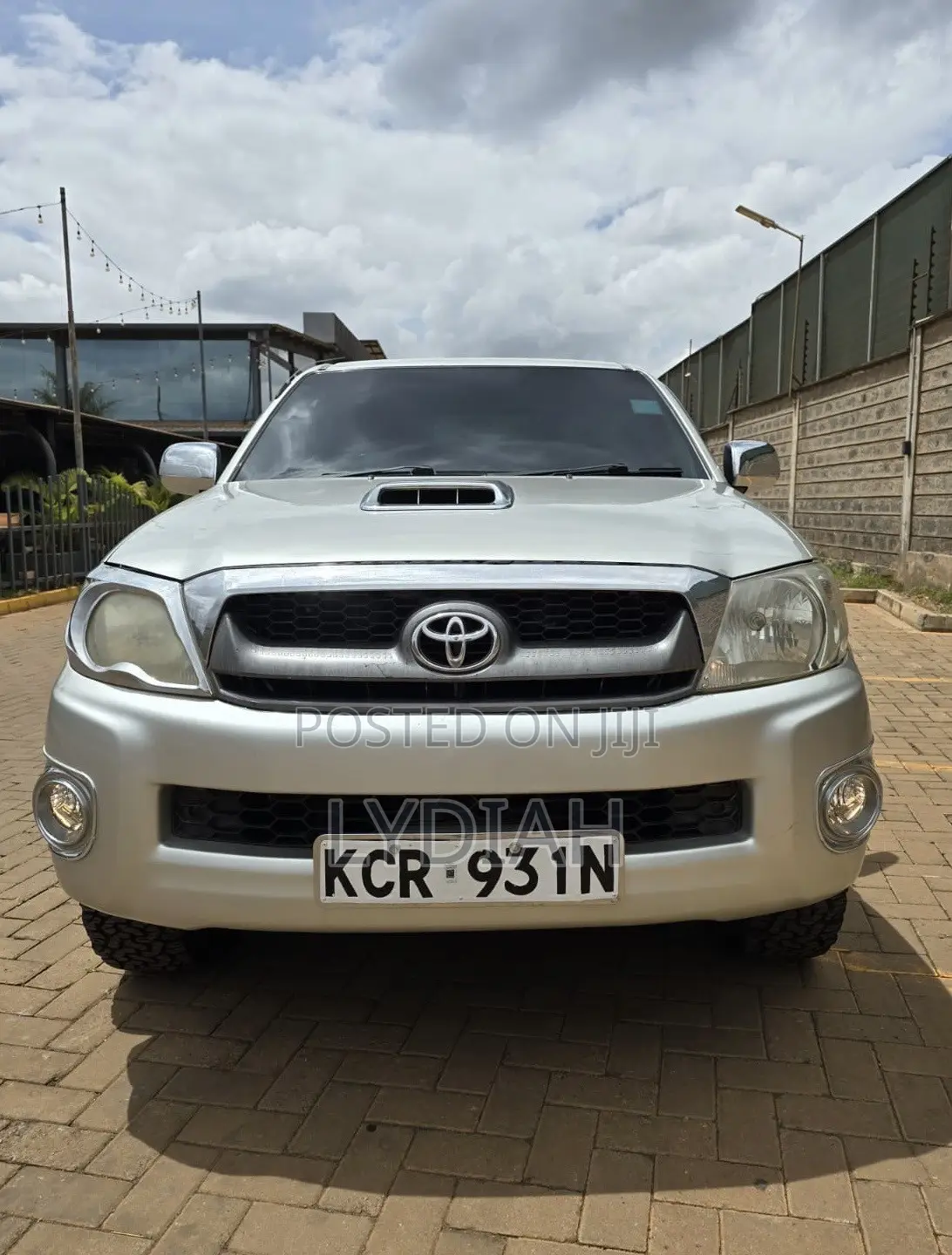 Toyota Hilux 2011 Gold