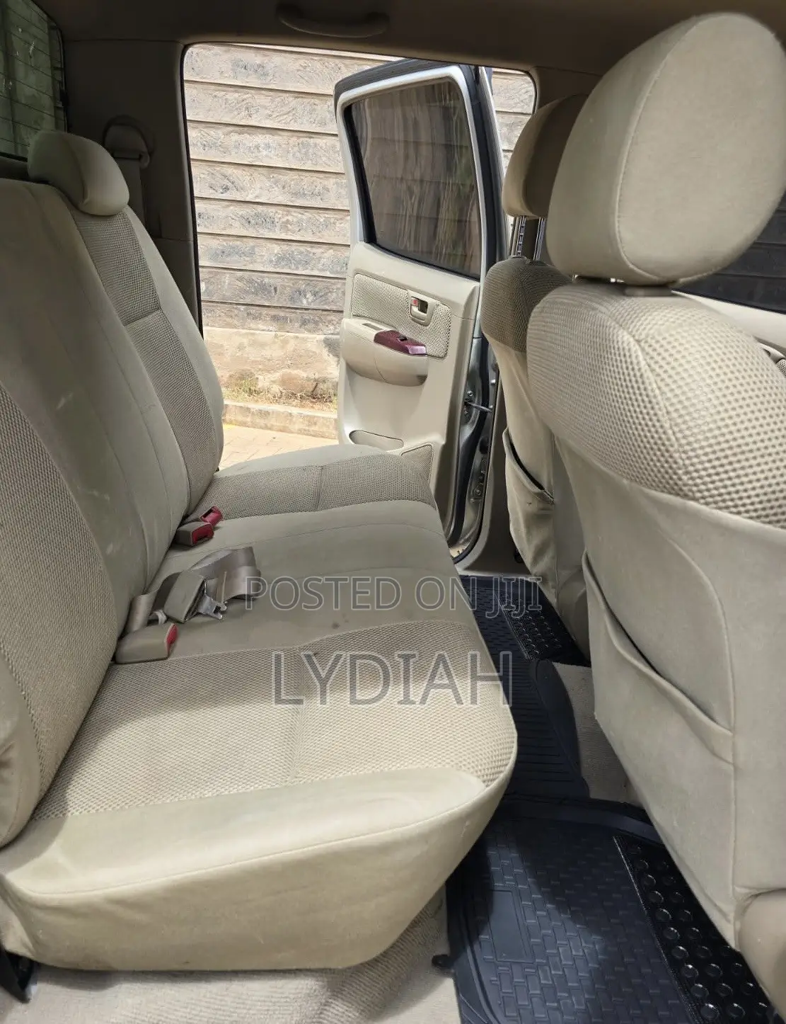 Toyota Hilux 2011 Gold