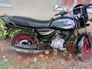 Bajaj Boxer 150 UG 2025 Black