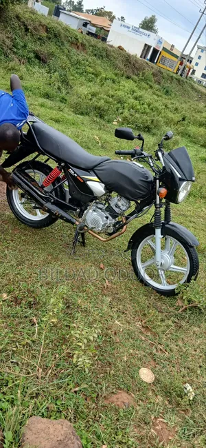 TVS HLX Plus ES 2021 Black
