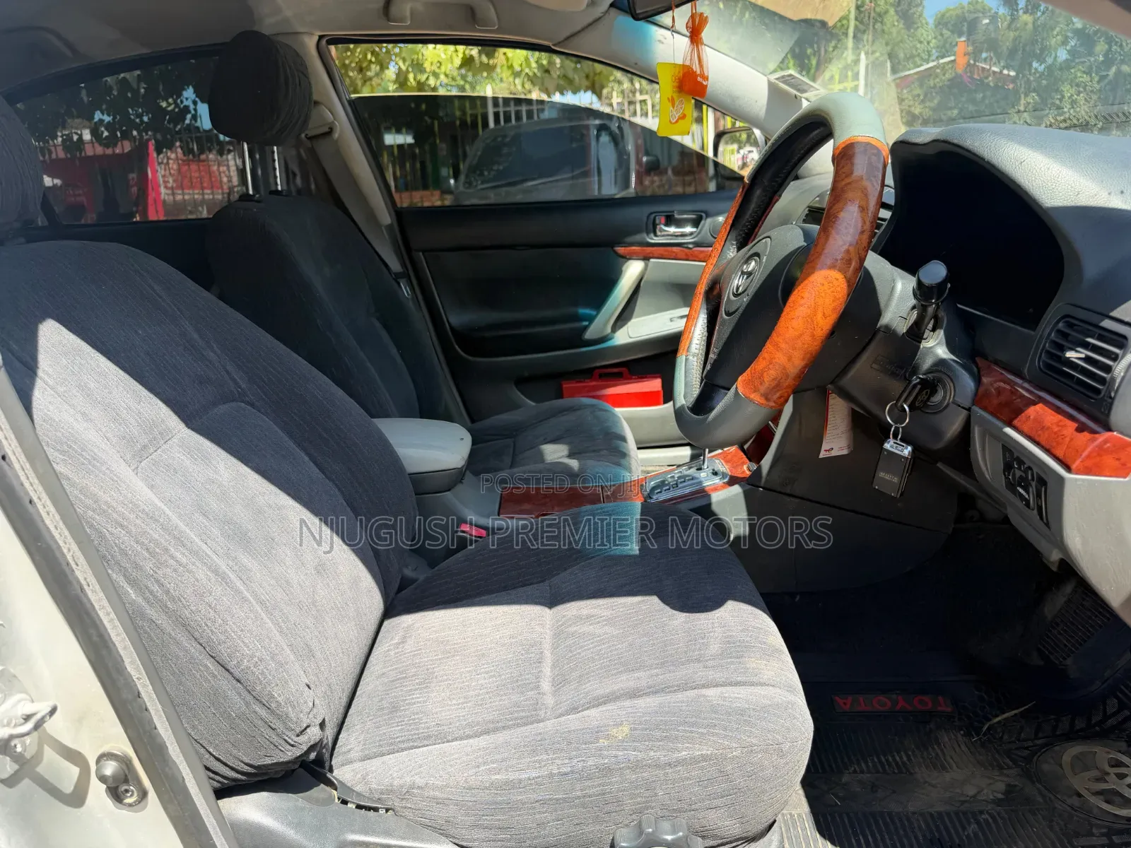 Toyota Premio 2005 Silver