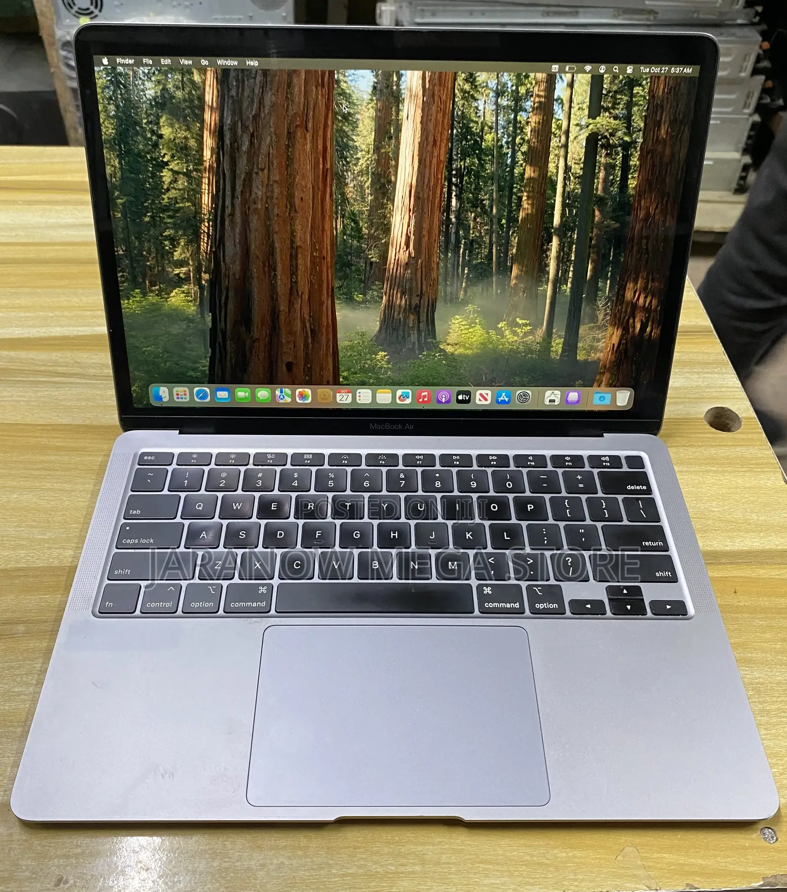 Laptop Apple MacBook Air 2020 16GB Intel Core i7 SSD 512GB