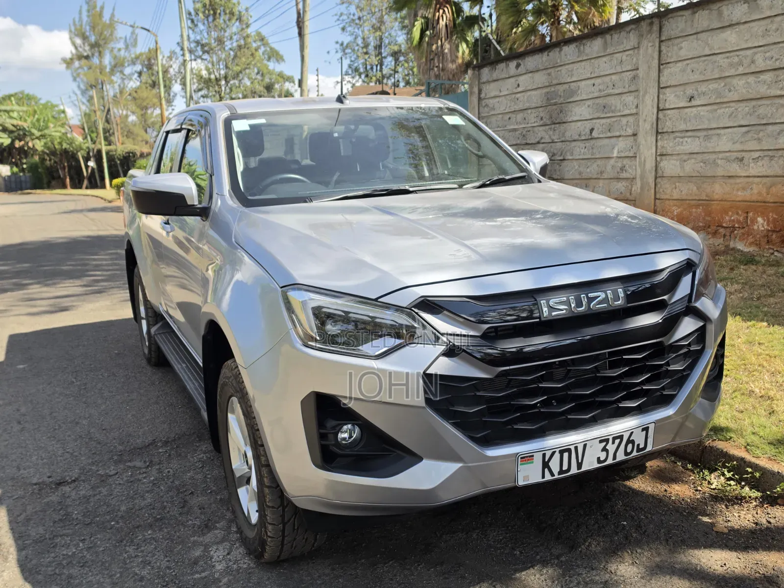 Isuzu D-MAX 2025 Silver