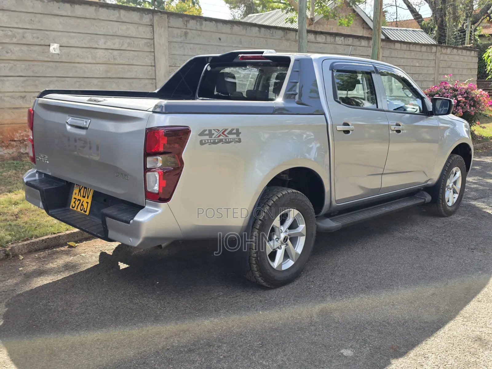 Isuzu D-MAX 2025 Silver
