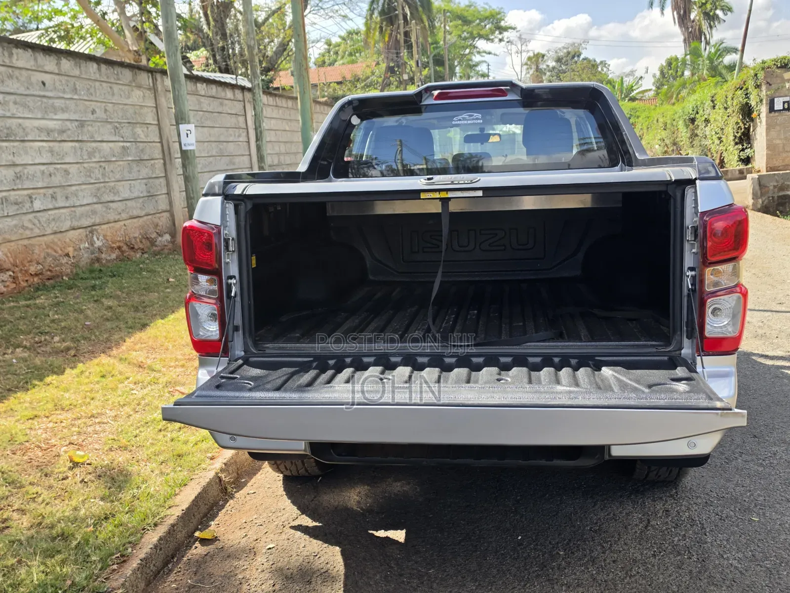 Isuzu D-MAX 2025 Silver