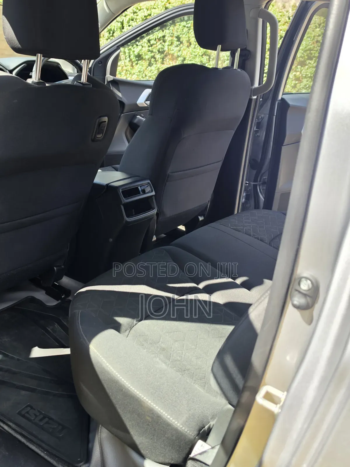 Isuzu D-MAX 2025 Silver