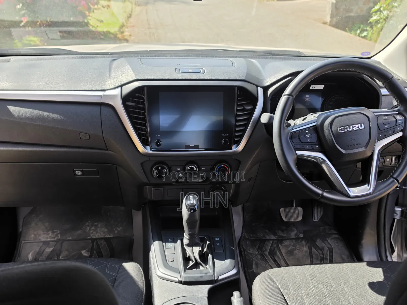Isuzu D-MAX 2025 Silver