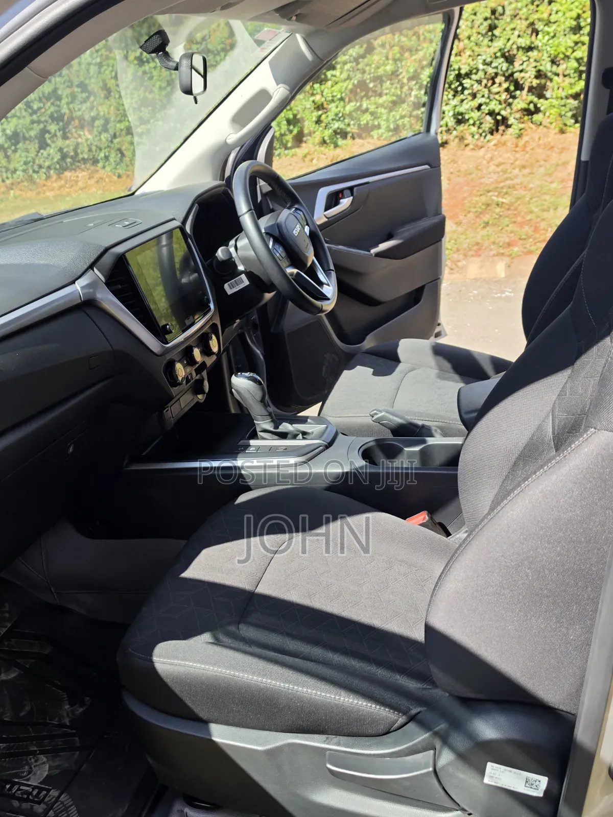 Isuzu D-MAX 2025 Silver