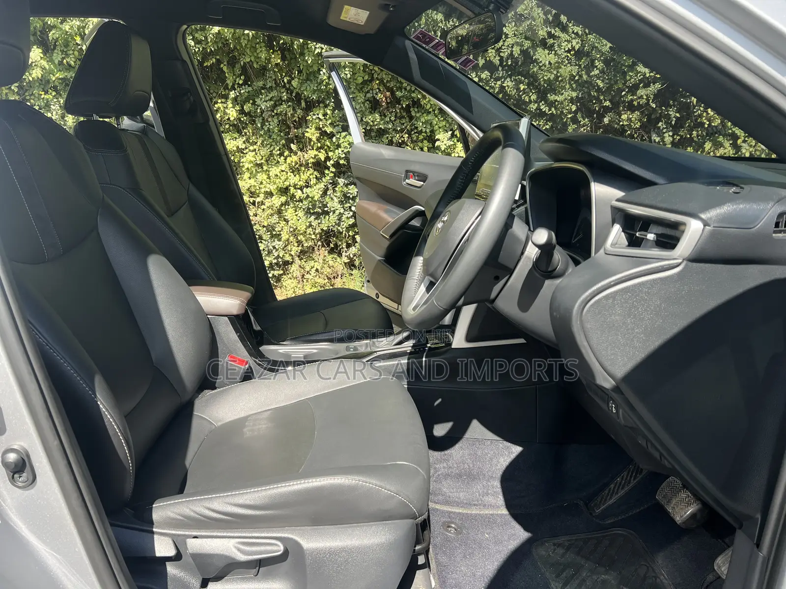 Toyota Corolla Cross XLE 2025 Silver