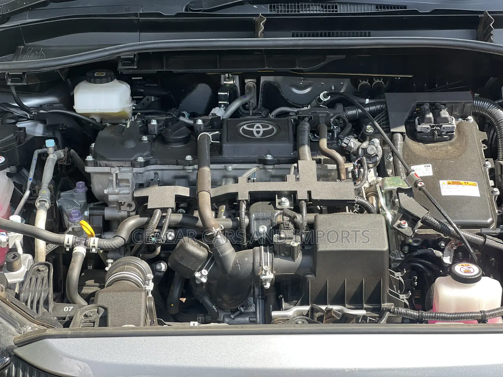 Toyota Corolla Cross XLE 2025 Silver