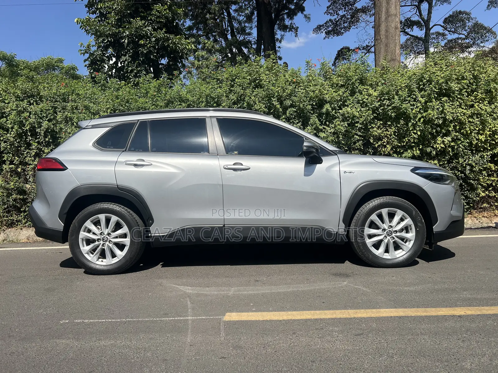 Toyota Corolla Cross XLE 2025 Silver