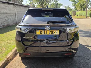 Toyota Harrier 2.0 2015 Black