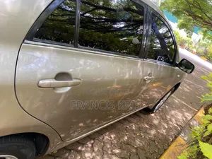Toyota Corolla 2008 Gold