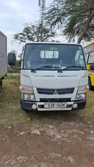 Mitsubishi Fuso Canter 2017 White