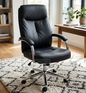 Adjustable Leather Office Chair – Modern Executive Desk Seating