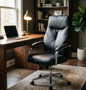 Adjustable Leather Office Chair – Modern Executive Desk Seating