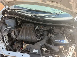 Nissan Advan 2010 Gray