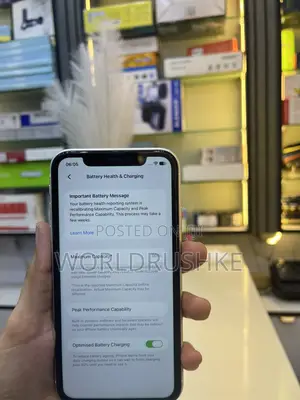New Apple iPhone 11 128 GB White