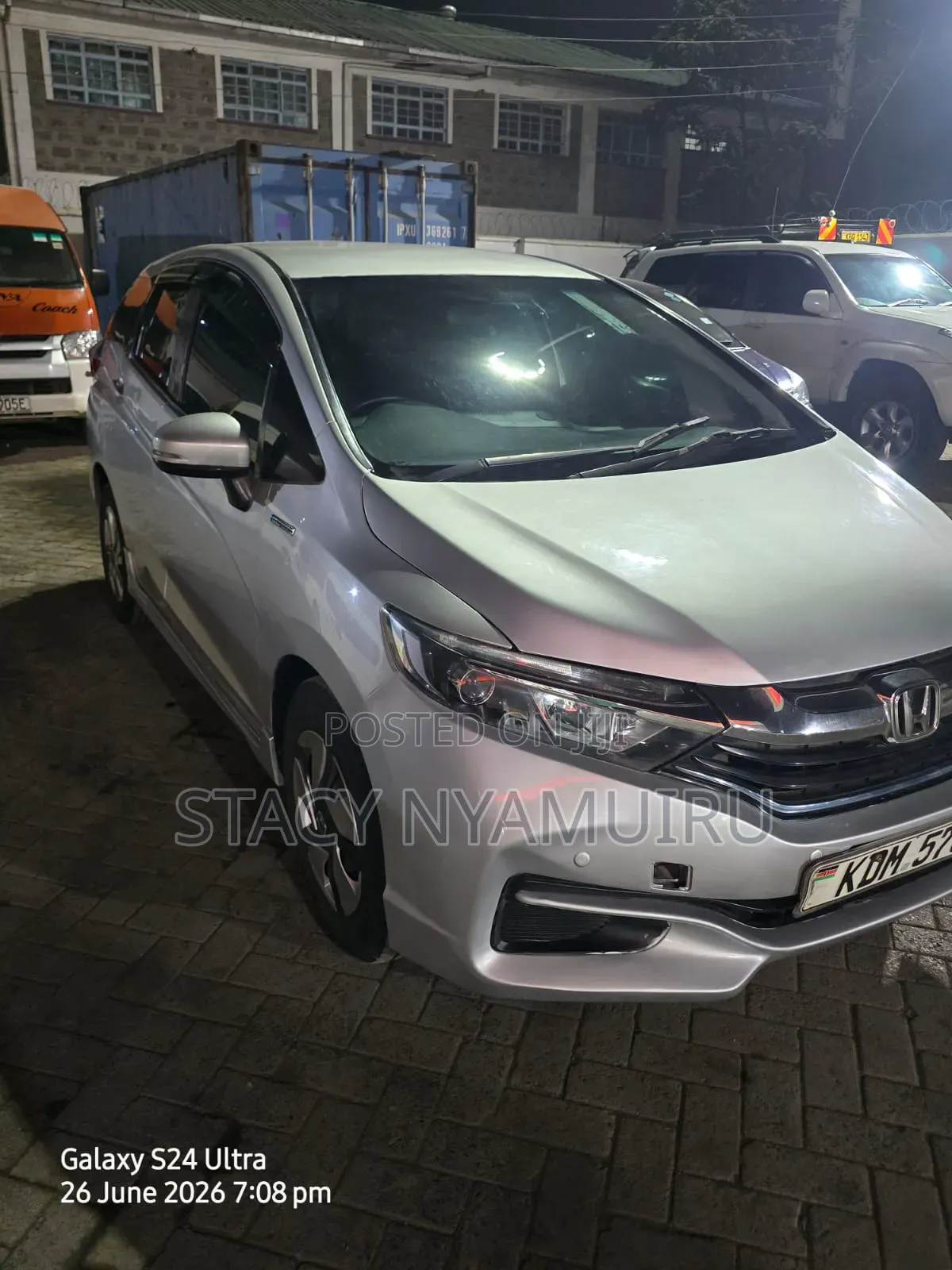 Honda Shuttle 2015 Silver