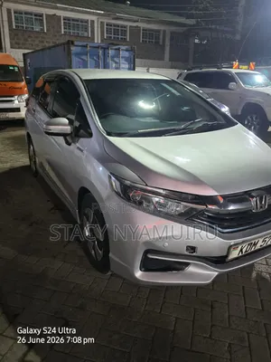 Honda Shuttle 2015 Silver