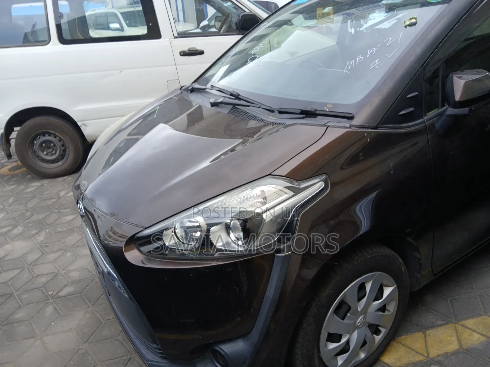 Toyota Sienta 1.5 FWD (6-seater) 2019 Brown