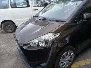 Toyota Sienta 1.5 FWD (6-seater) 2019 Brown
