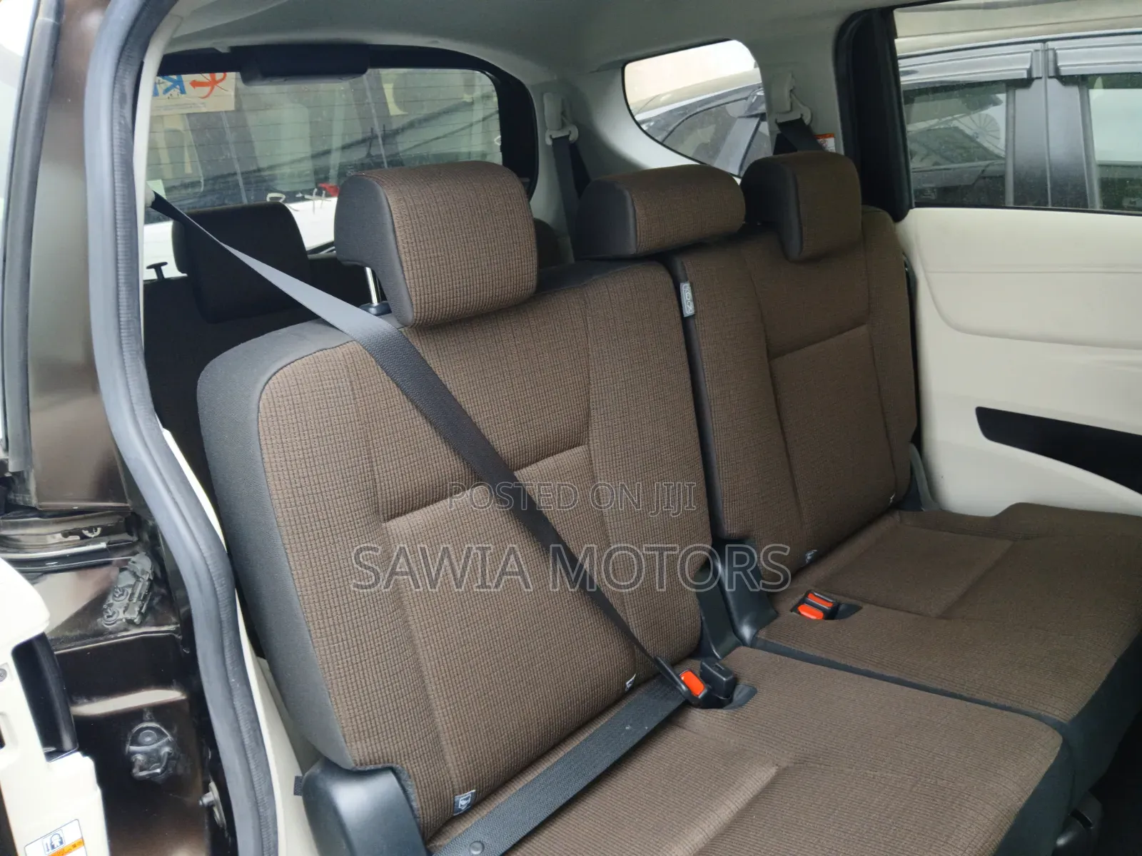 Toyota Sienta 1.5 FWD (6-seater) 2019 Brown
