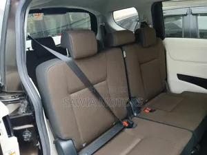 Toyota Sienta 1.5 FWD (6-seater) 2019 Brown