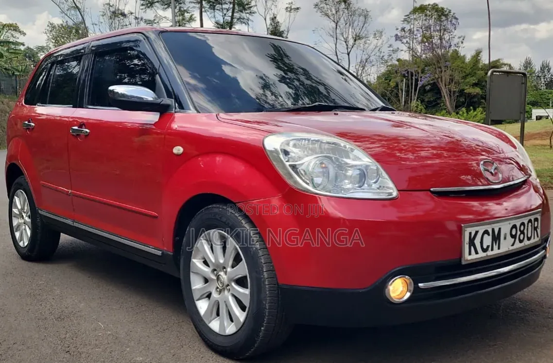 Mazda Verisa 2010 Red