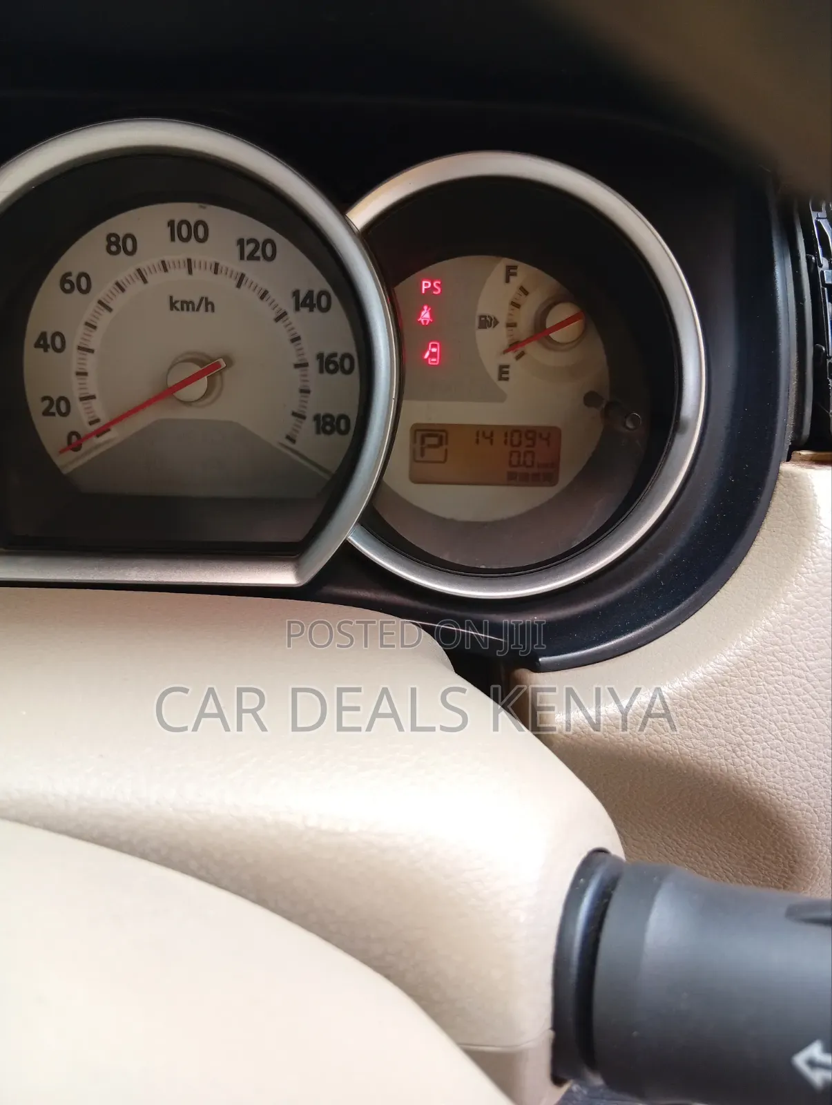 Nissan Tiida 1.5L 16V 2010 Gold