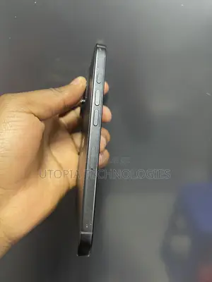 Apple iPhone 16 Pro 128 GB Black