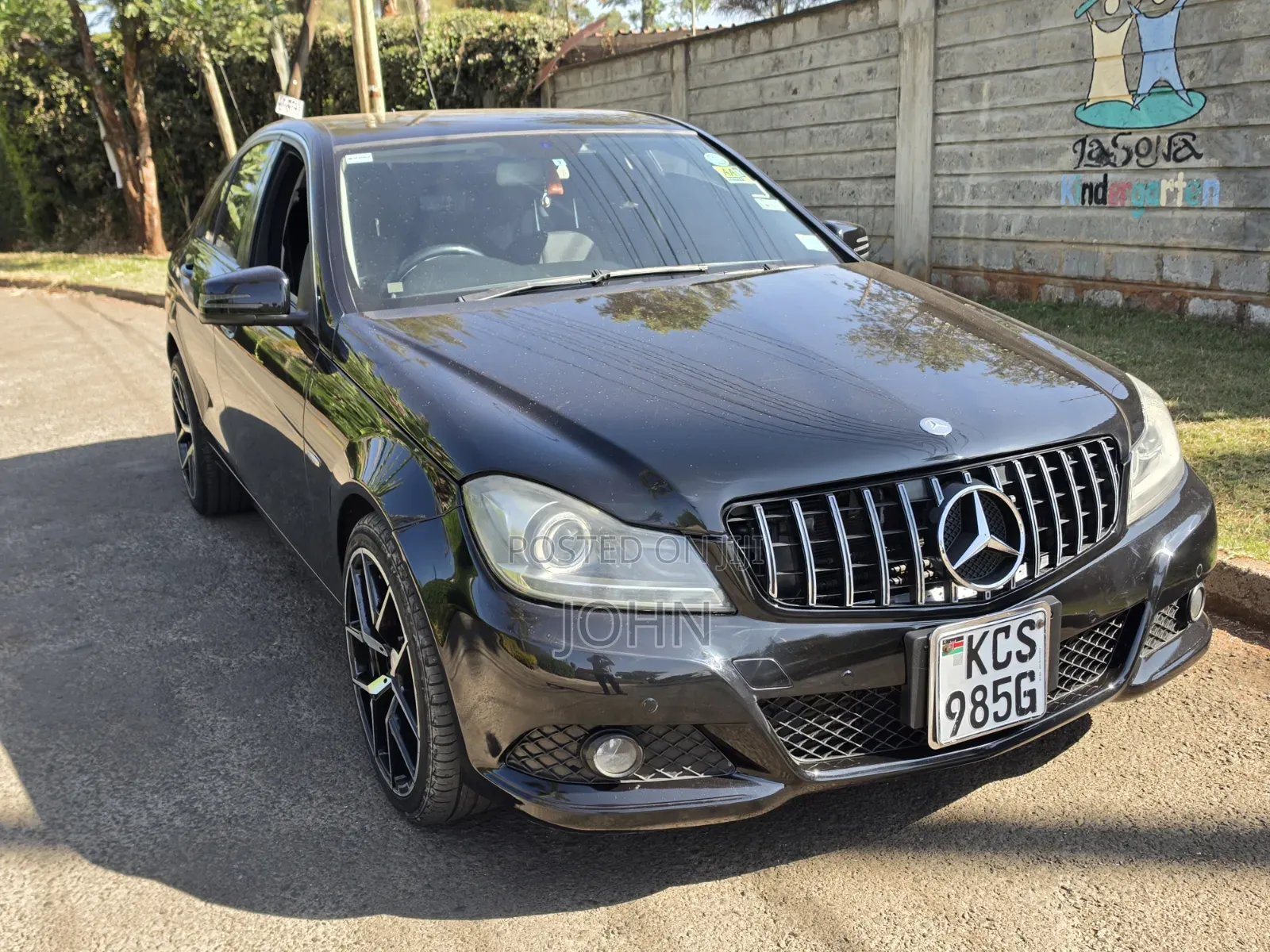Mercedes-Benz C200 2011 Burgundy