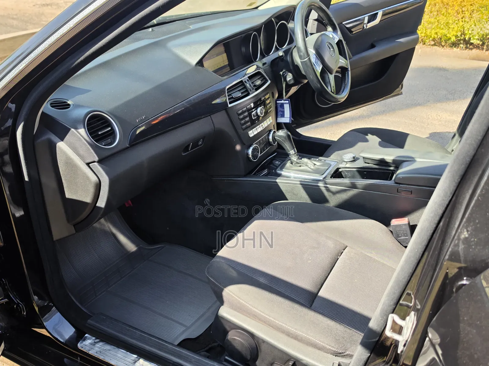 Mercedes-Benz C200 2011 Burgundy