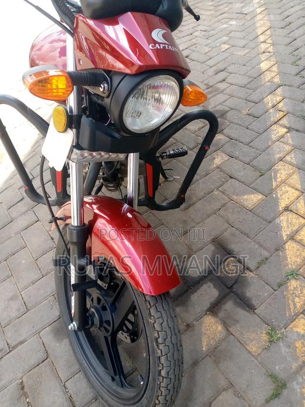 Captain CP150-10 2026 Red - thumbnail 3