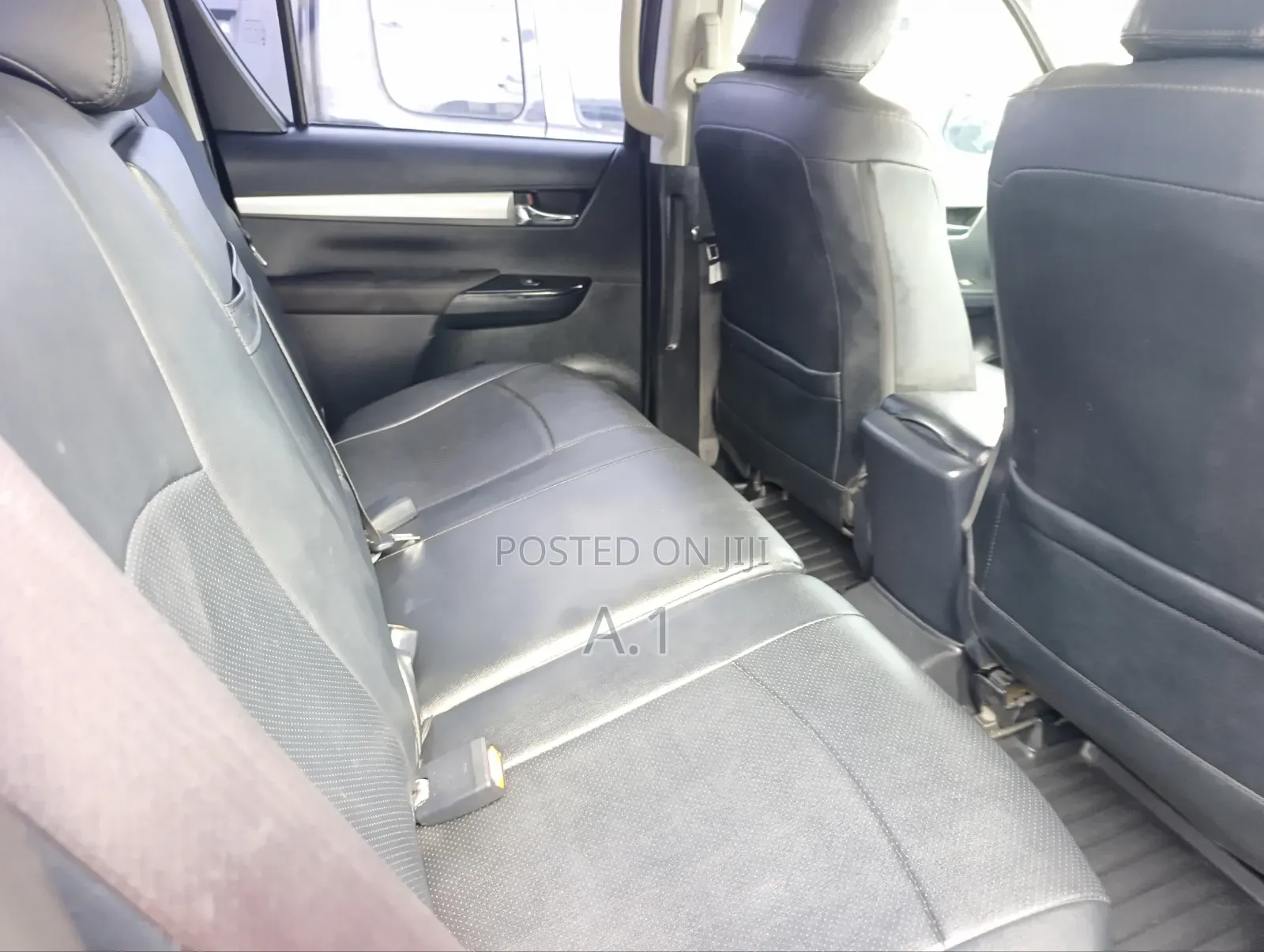 Toyota Hilux 2021 Black