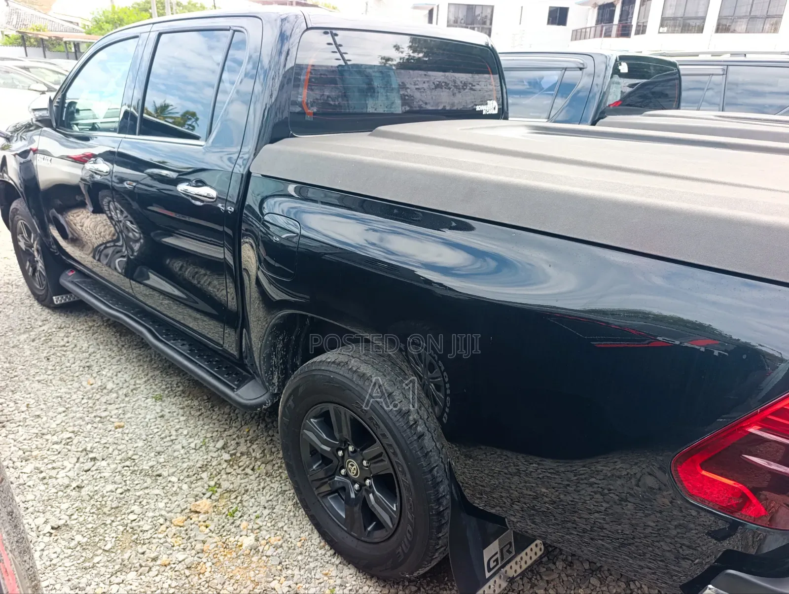 Toyota Hilux 2021 Black