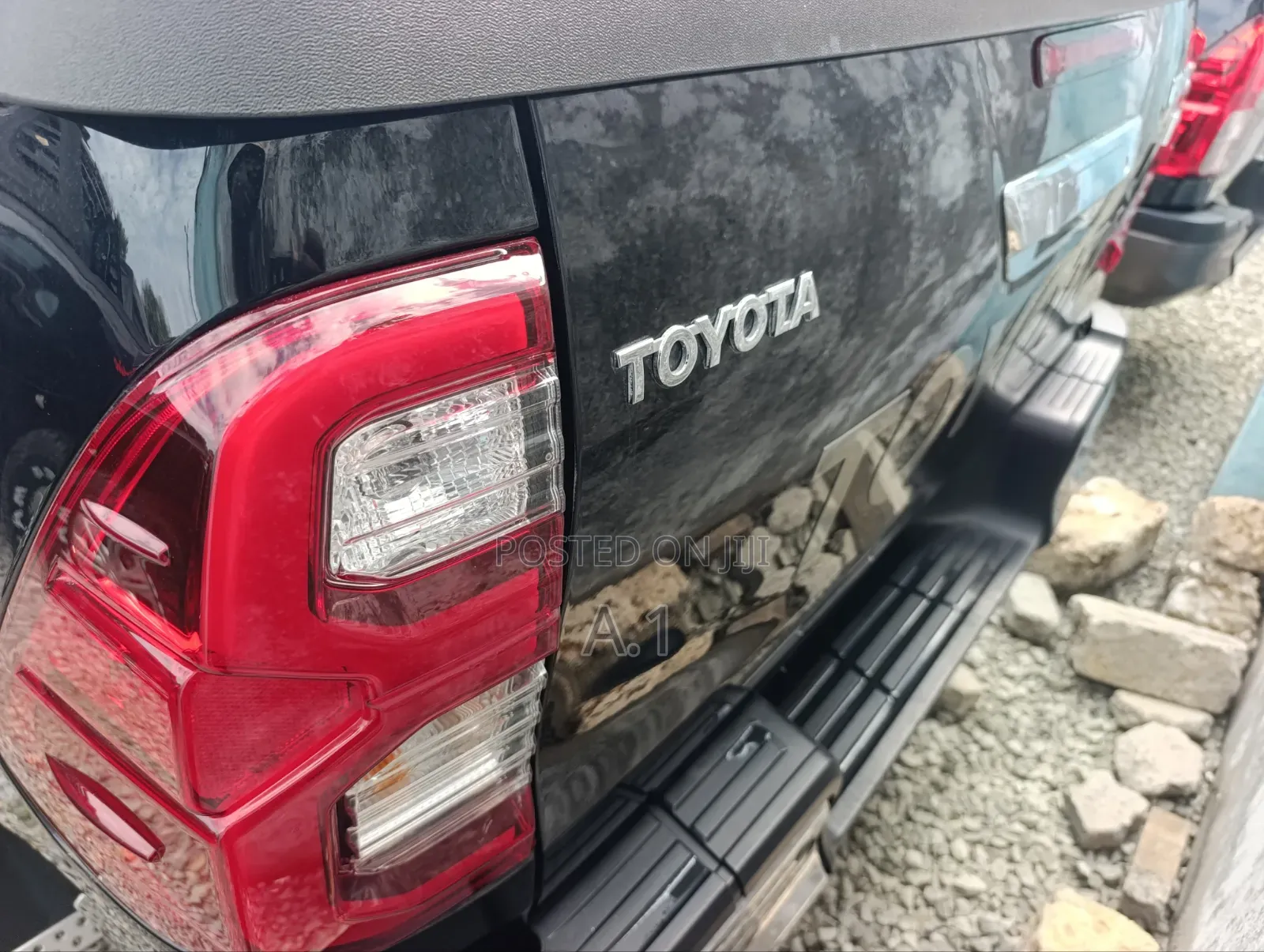 Toyota Hilux 2021 Black