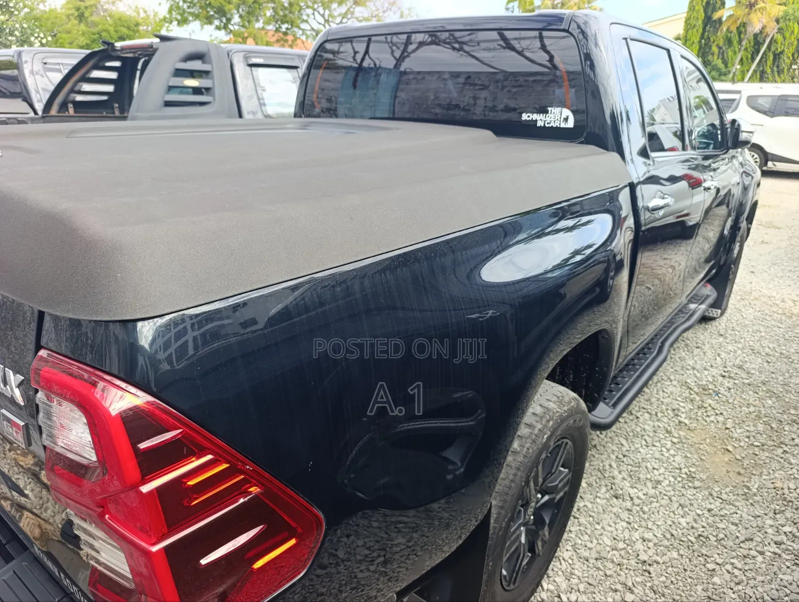 Toyota Hilux 2021 Black