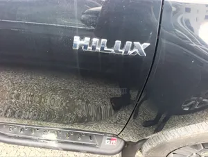 Toyota Hilux 2021 Black
