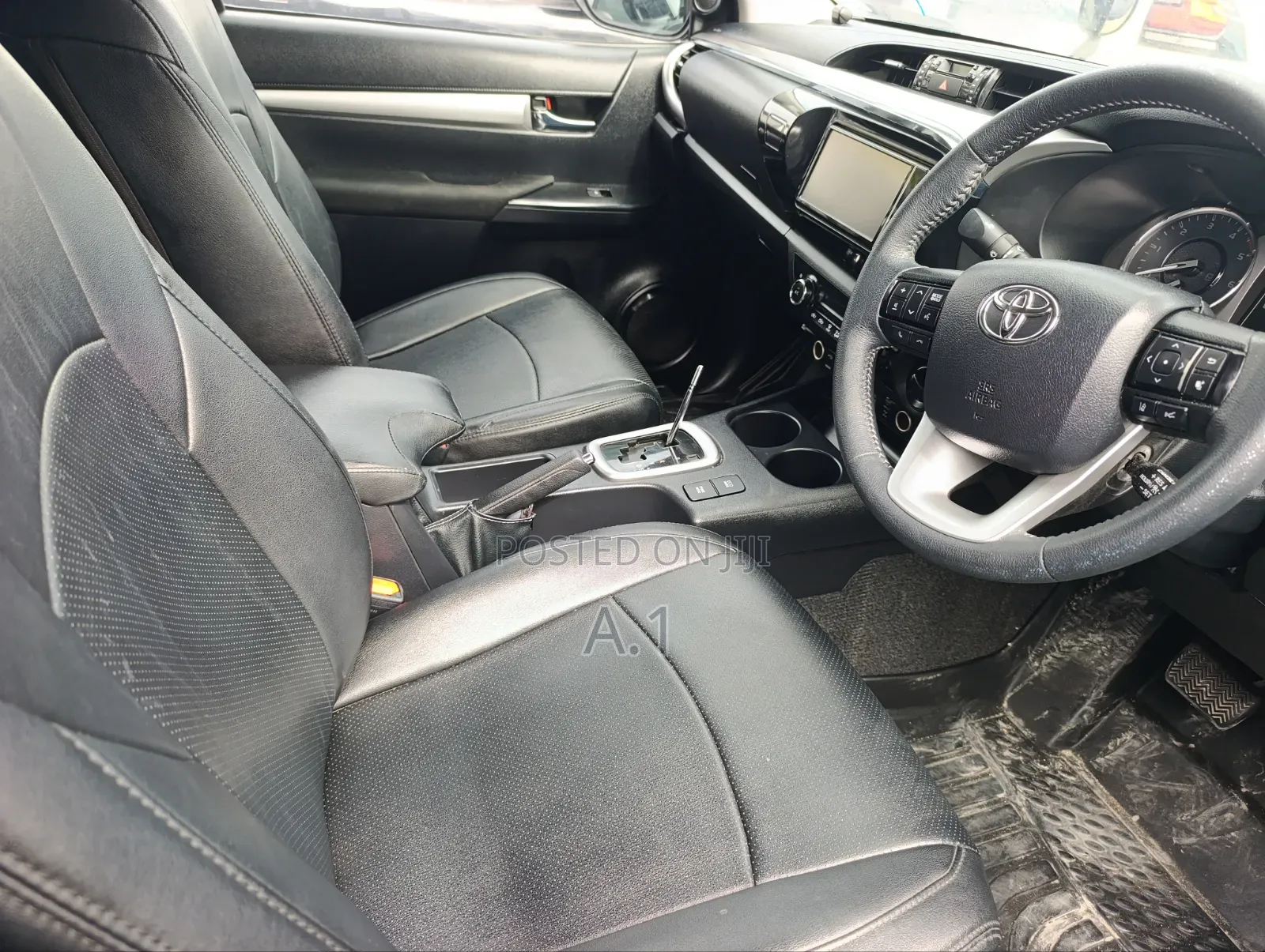 Toyota Hilux 2021 Black