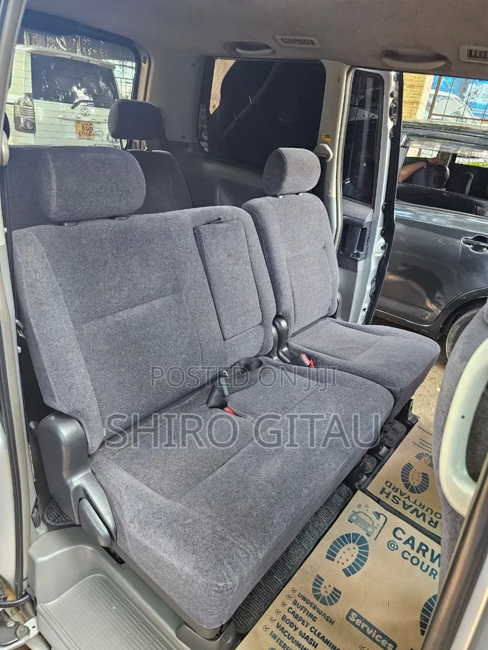 Toyota Noah 2006 Silver