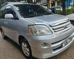 Toyota Noah 2006 Silver