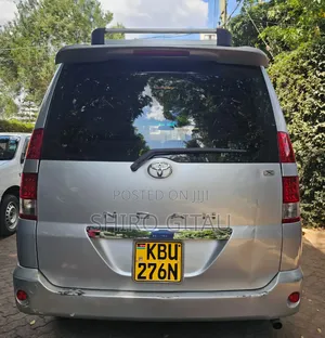Toyota Noah 2006 Silver