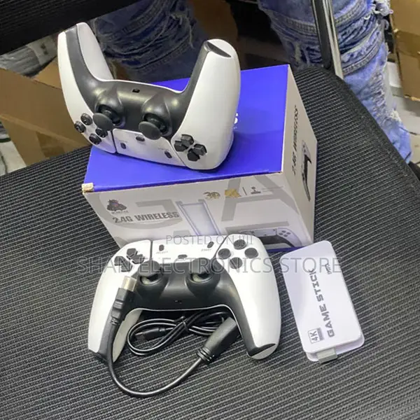 Portable Retro Game Console With Two 2.4G Wireless Controllers