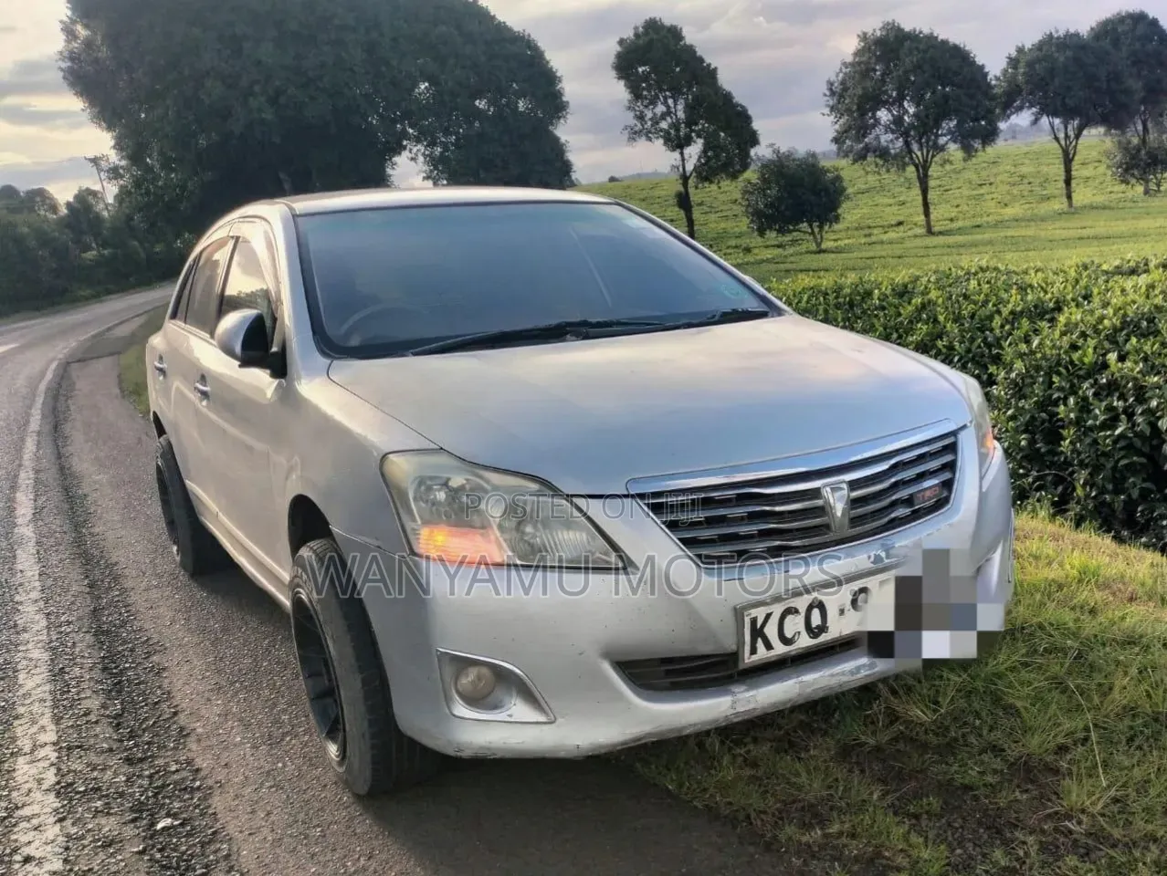Toyota Premio 2011 Silver