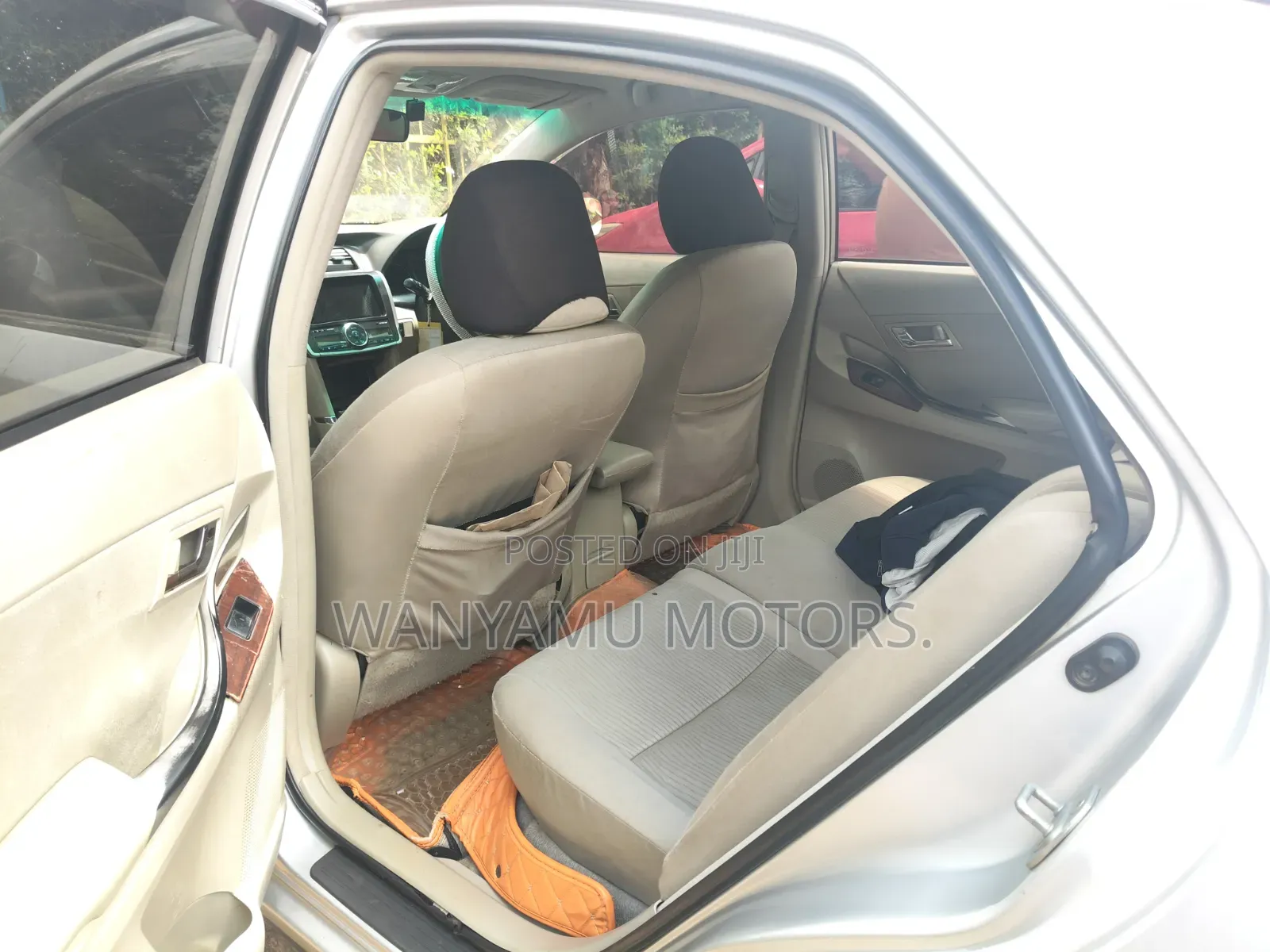Toyota Premio 2011 Silver