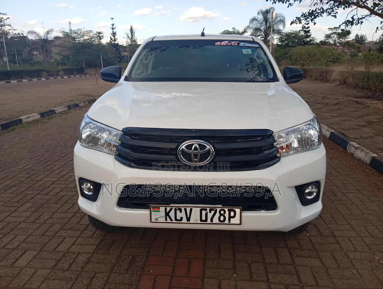 Toyota Hilux 2019 White