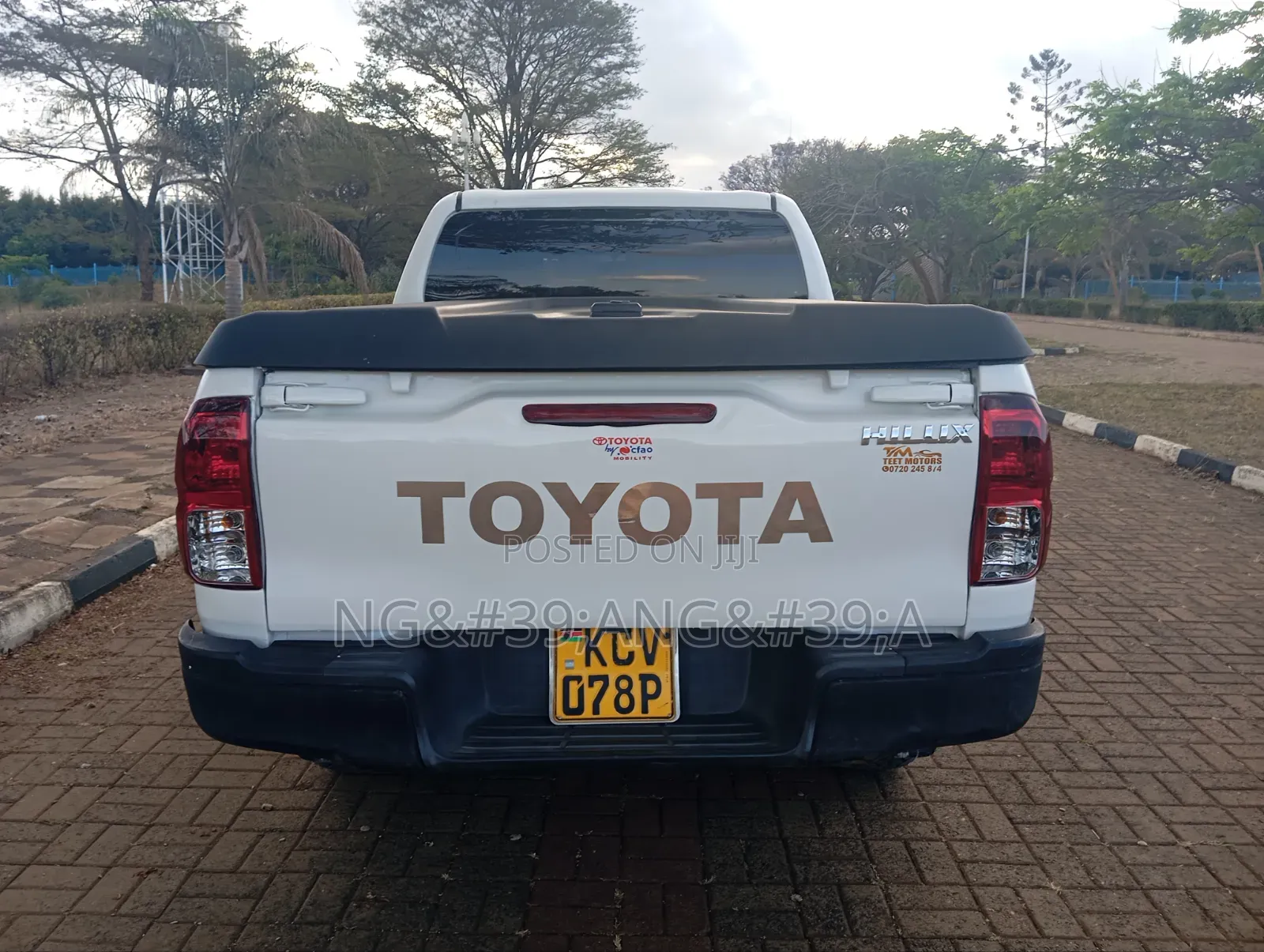Toyota Hilux 2019 White
