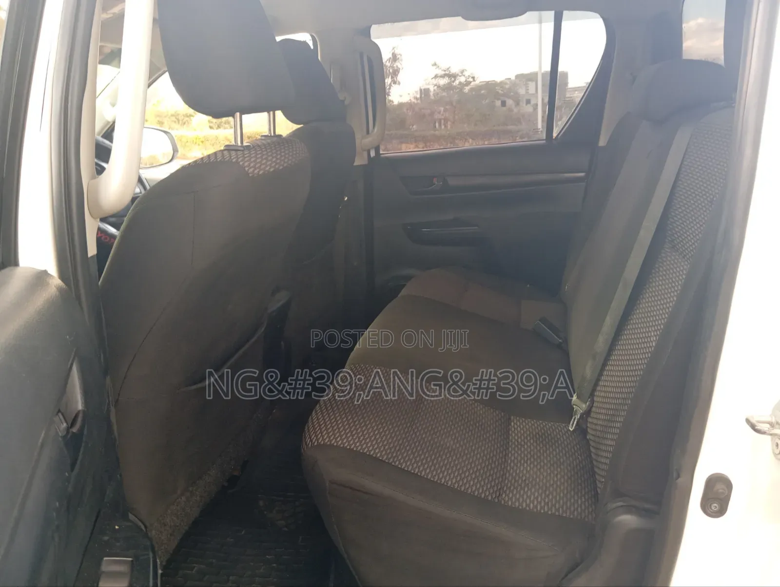 Toyota Hilux 2019 White