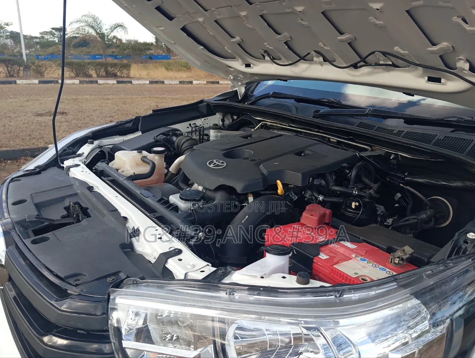 Toyota Hilux 2019 White